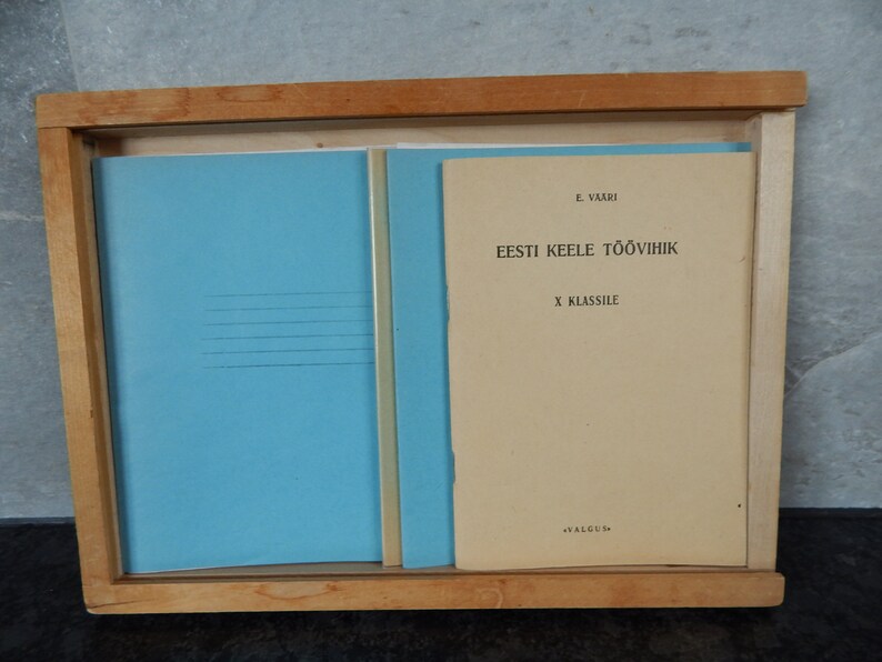 Vintage Wooden Copy Book Box, Vintage Book Case Back to School Accessory era 1970s. image 3