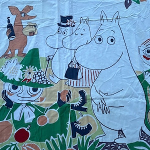 Tissu MOOMIN, personnages des années 90, 100 % coton, Finlayson, tissu vintage Moomin d&#39;occasion, 150 x 117 cm (59 x 46 po.)