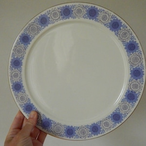 Arabia of Finland Sun flower pattern  named “Heili&quot;, Raija Uosikkinen Plate White Ceramic 1960s