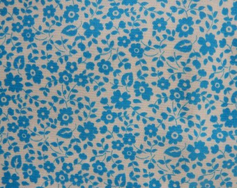 Vintage Unused Cotton Fabric Turquoise Blue Color Quilting Fabric with Tiny Flowers 80 cm x 300 cm KREENHOLM Manufacture