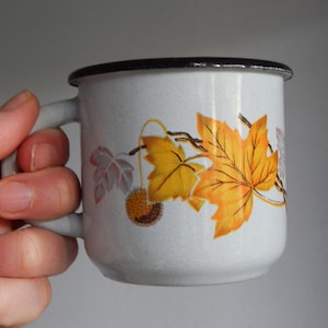 Vintage Cup Decorated Enamel Mug / Cup Rustic Home Decor  Tableware Army Cup Camping Cup