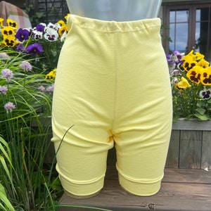 Vintage Underwear Ladies Unused Pale Yellow Cotton Knickers Underpants Medium/ Large