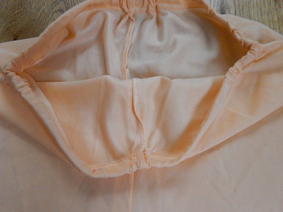 Size MEDIUM  Vintage Underwear Ladies Viscoze Kni… - image 7