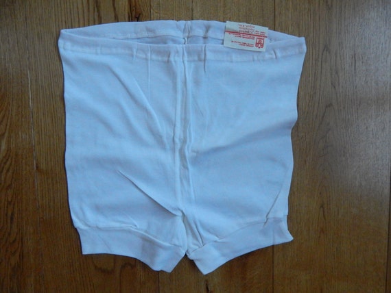 Size LARGE Vintage Underwear Ladies Unused White Cotton Knickers With  Factory Tag Underpants Made in Era -  Canada