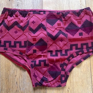 Vintage Underwear NOS Mens Size LARGE Unused Undies Underpants 100% Cotton Made in Estonia Waist 37 cm ( 15&quot;) Purple Men Briefs