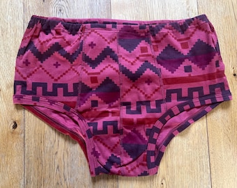 Vintage Underwear NOS Mens Size LARGE Unused Undies Underpants 100% Cotton Made in Estonia Waist 37 cm ( 15") Purple Men Briefs