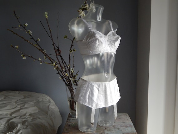Brassiere Girdle Soviet -Time Vintage White Suspen