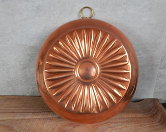 Vintage Copper Cookware/ French Country Style Antique / Tin Lined Baking Mold Cake, Kitchenware