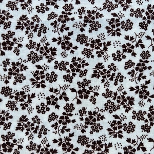 KREENHOLM Factory Brown and White Quilting Flower Fabric Vintage Cotton Retro Fabric  75 x 348 cm Chintz