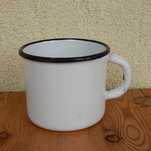 Vintage Cup White Enamel Mug / Cup Rustic Home Decor  Tableware Army Cup Camping Cup