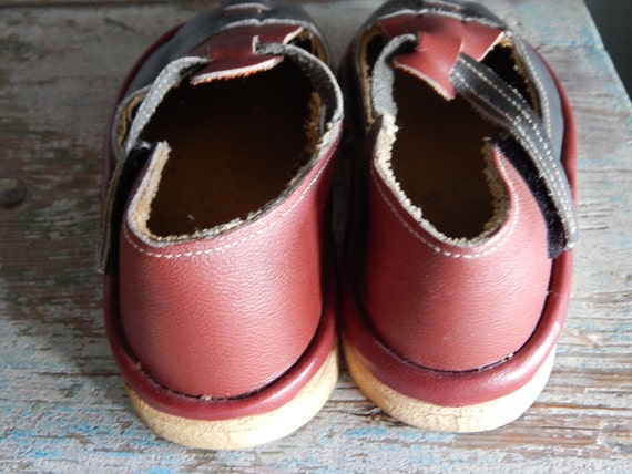 Vintage kids sandals from 1980s grey purple leath… - image 3
