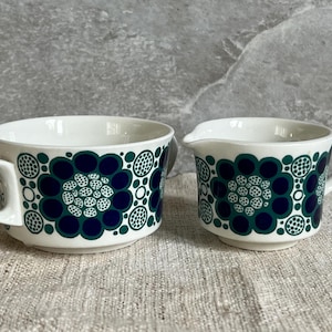 Arabia of Finland Creamer and Sugar Bowl &quot;Petunia&quot; BR Model Designed Göran Bäck Scandinavian Design Mid Century Modern 1960- 1970 s