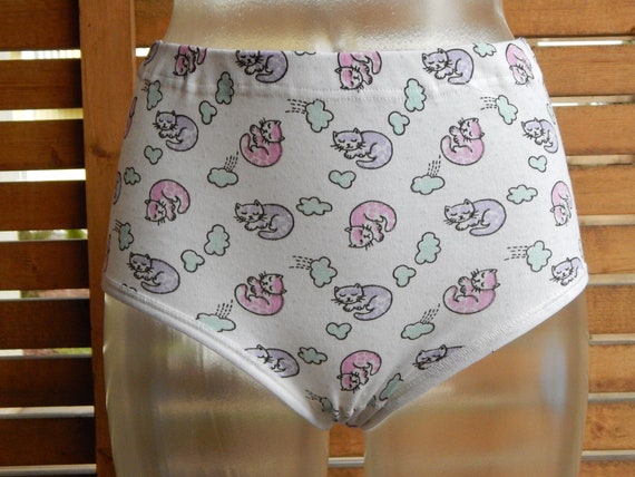 Girls Teenagers Vintage Underwear Unused Vintage Purple Pink Cat Patterned Underwear  Underpants 100% Cotton NOS Size Small 14-15 Years 