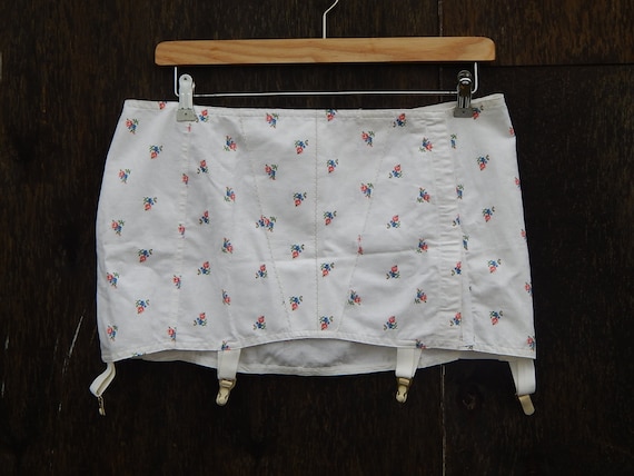 Girdle Soviet -Time Vintage White Suspender Girdle