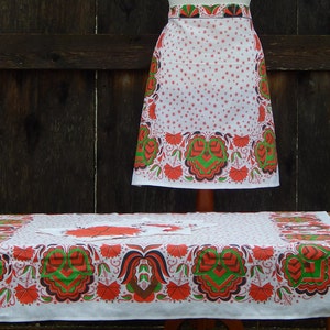 Vintage  Linen Apron, Tablecloth, Place- mat Set Ladies Half Apron, Collectible, Cooking / Cleaning Apron, Kitchen Textiles Folk Art