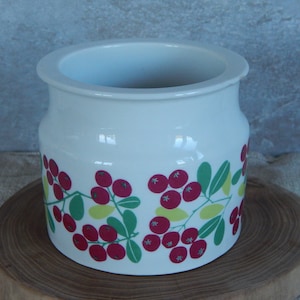 Vintge Arabia of Finland Jam Jar with neck Raija Uosikkinen/ Ulla Procopé Lingonberry Marmalade Pomona Vintage 1965- 1973-s.