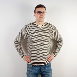 Vintage Black and White Geometrical Knit Sweater - Size Large