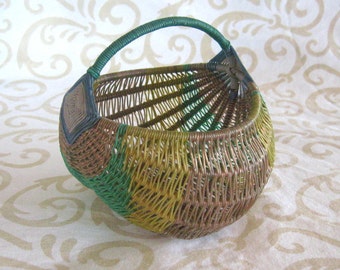 Vintage Korb Handgemachte Draht Korb Bunte Design Schmuck Korb sowjetische Ära Dekoration
