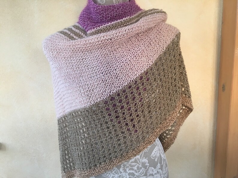 Knitted triangular shawl Summer Evening image 5