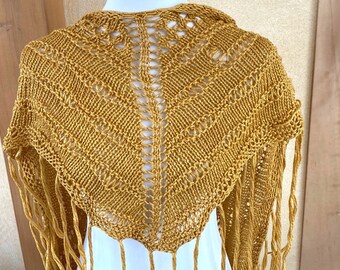 Summer shawl, knitted, can also be used as a pareo