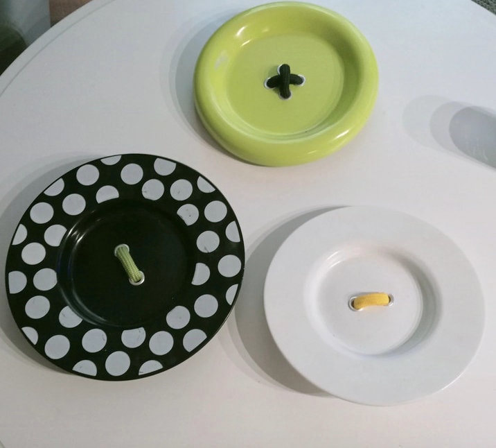 IKEA GRADDIG Maria Vinka Set of 3 Giant Button Plate Wall