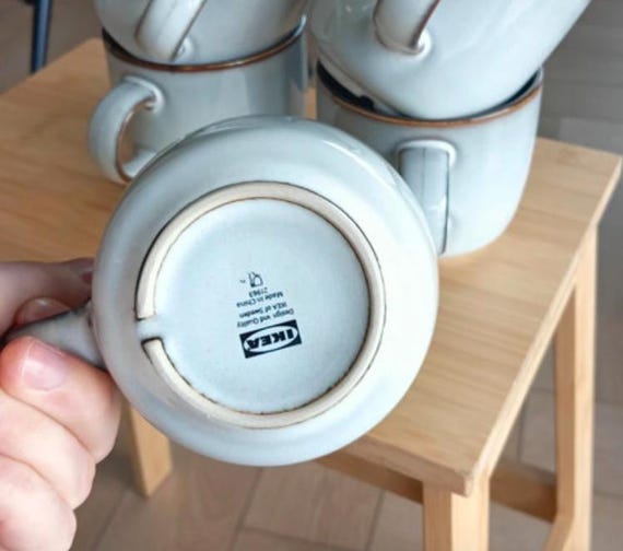 2er Set Ikea Steinzeug Tassen 37cl 10 fl oz IKEA of SWEDEN „Gladelig“ gesprenkelte graue & braune Steingut Kaffee- / Teetassen Retro-Design glasiert