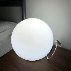 Moderne Vintage Orbit Licht Ikea Fado Große Weiße Glas Ball Globe Lampe Tisch Beleuchtung Minimalist, Scandinavian Sphere Lampe, Ambient Stimmung