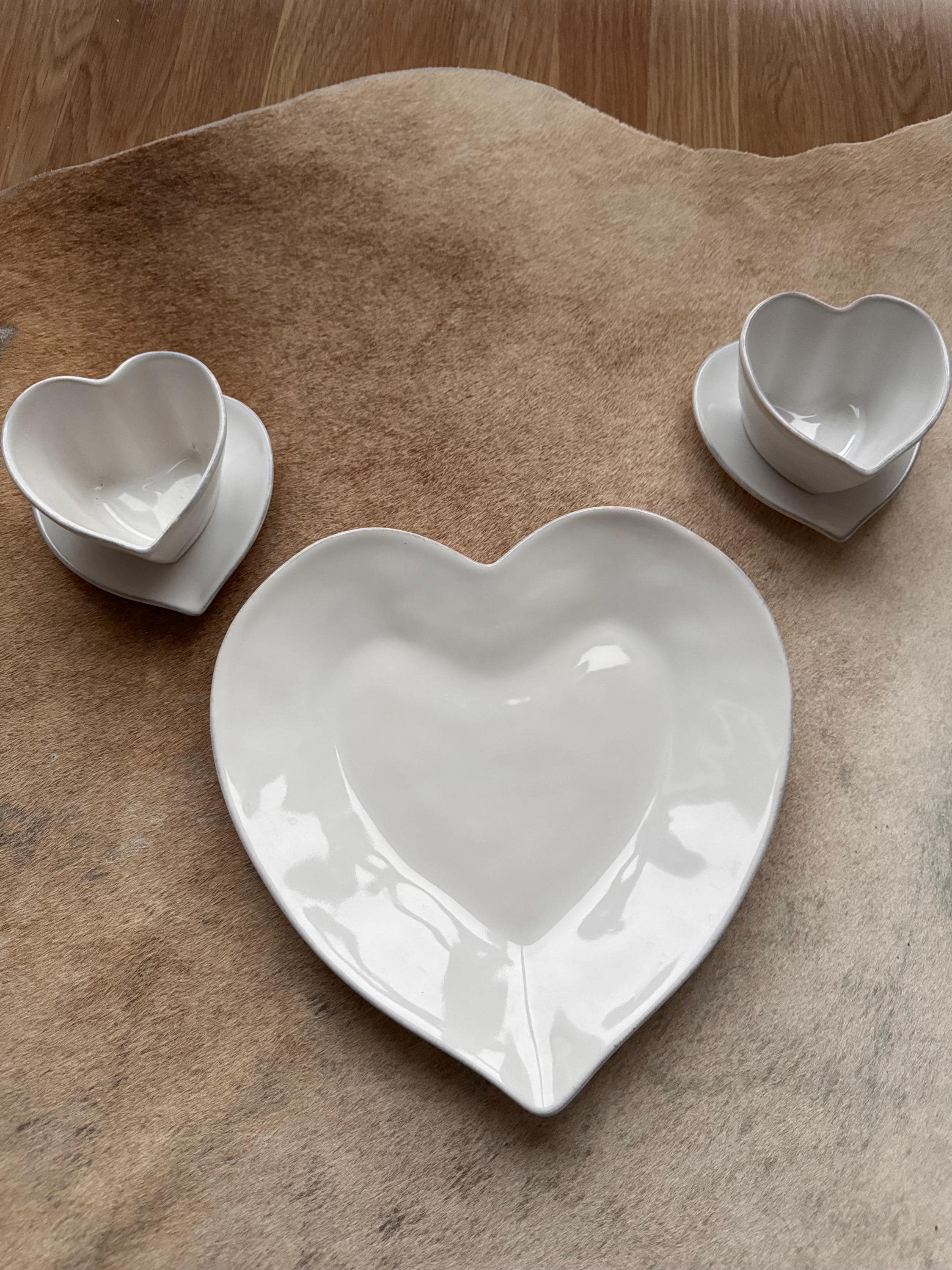 Rome Pottery Works ハートデザイン皿 4枚セット The White Company Porto Stoneware Collection Heart Shape Plate or