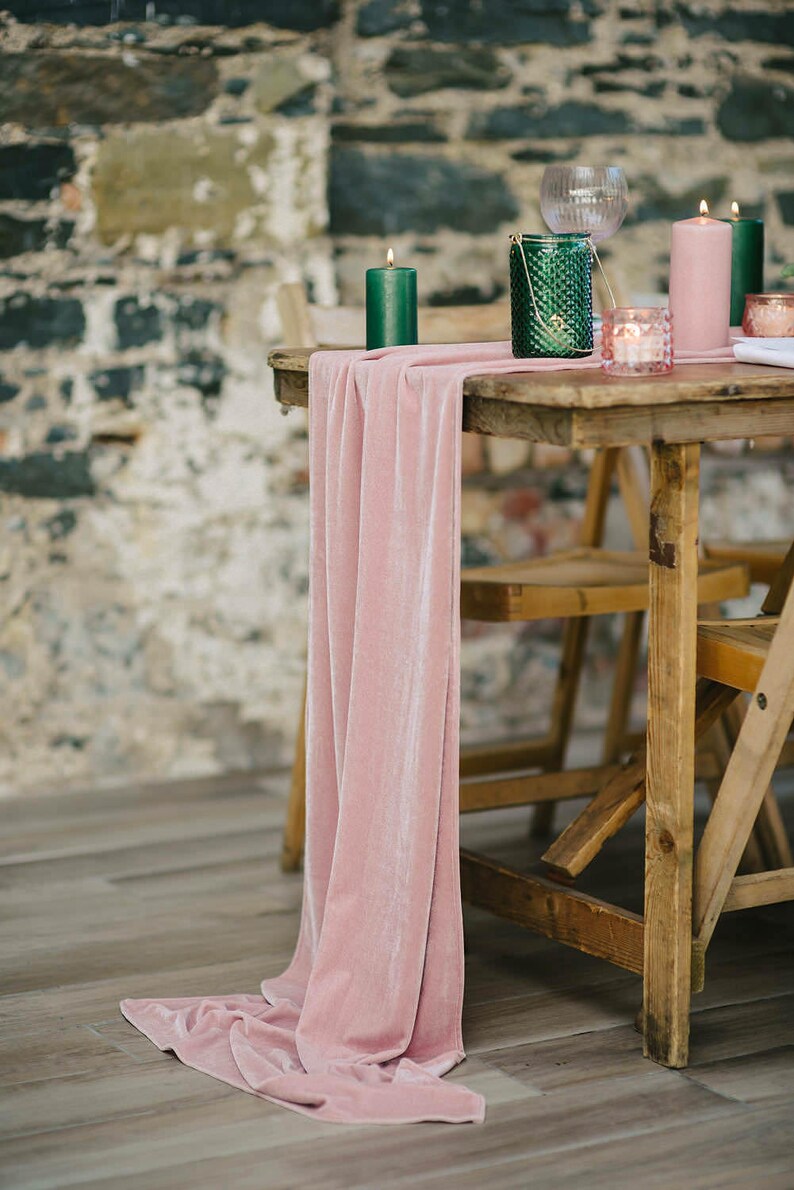 Pink Velvet Table Runner imagem 2