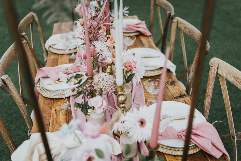 Pink Velvet Table Runner imagem 7