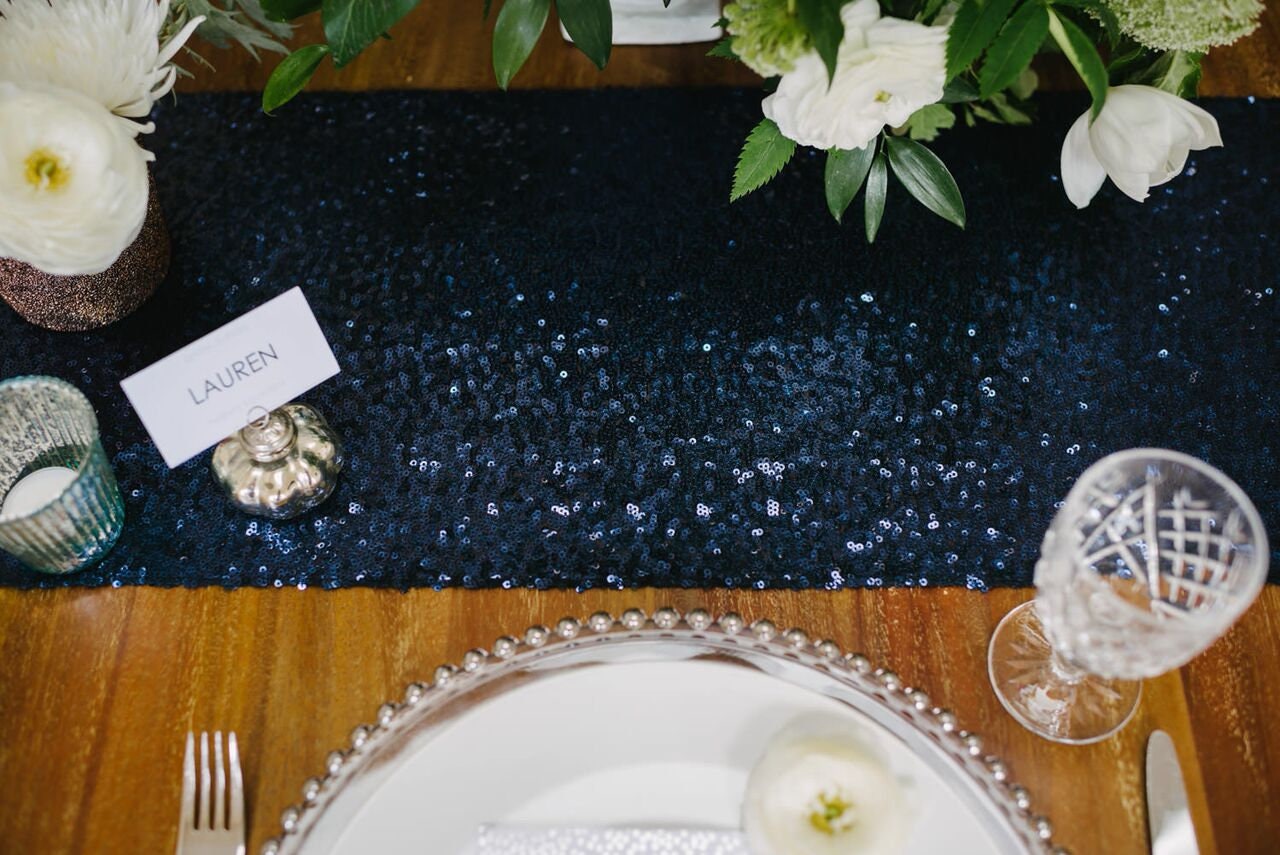 Chemin de table pailleté Bleu marine, decoration mariage - Badaboum