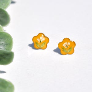 Wildflower Studs, Real Flower Studs, Pressed Flower Earrings, Dried Flower Earrings, Tiny Flower Earrings, Tiny Flower Studs, Silver Studs