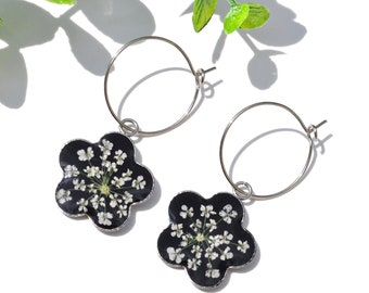 Flower Hoop Earrings, Flower Earrings, Pressed Flower Earrings, Real Flower Earrings, Dried Flowers, Wildflower Earrings, Queen Annes Lace