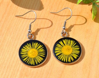 Wildflower Earrings, Flower Earrings, Pressed Flower Earrings, Real Flower Earrings, Flower Power Earrings, Retro Earrings, Fleabane, Y2K