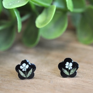 Pressed Flower Earrings, Pressed Flower Studs, Queen Annes Lace, Tiny Studs, Flower Jewelry, Pressed Flower Jewelry, Cute Earrings