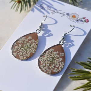 Queen Annes Lace Earrings, Pressed Flower Earrings, Flower Earrings, Pretty Earrings, Gifts for Her, Wildflower Earrings, Flower Jewelry