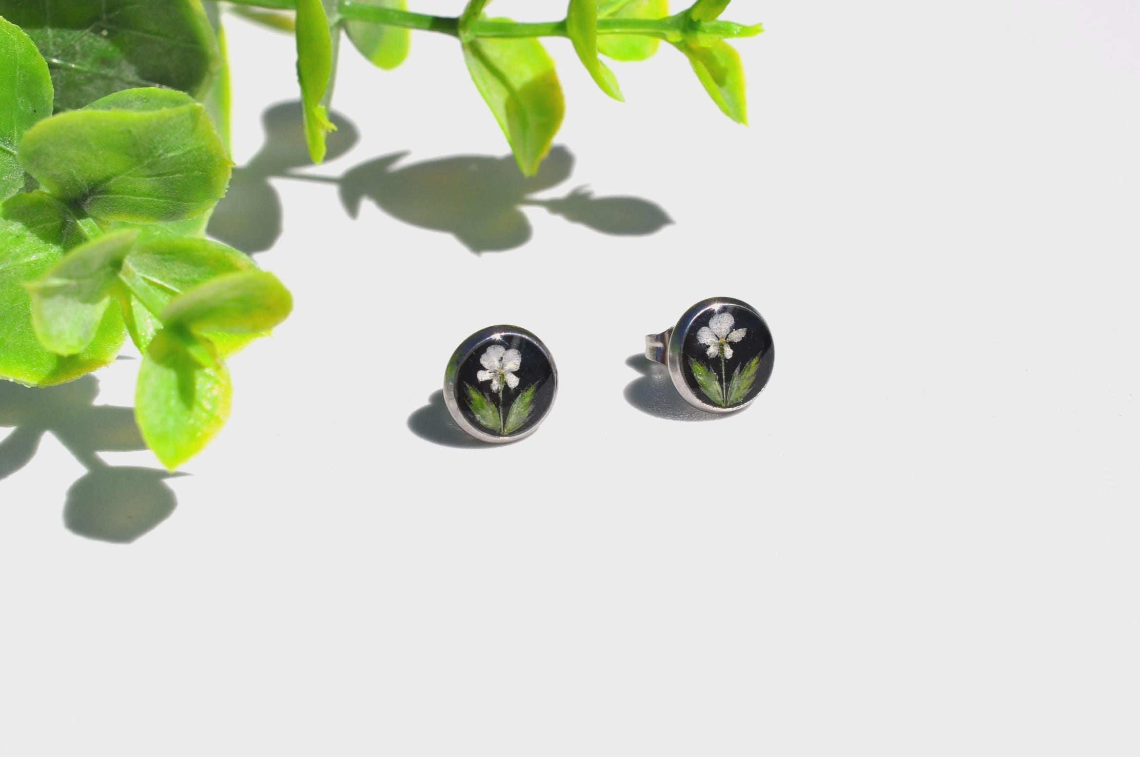 Queen Anne's Lace Pressed Flower Studs
