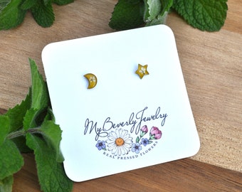 Real Pressed Flower Earrings/ Flower Stud Earrings/ Cute Earrings/ Wildflower Earrings/ Dried Flower Earrings/ Whimsical Earrings/ Moon Stud