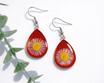 Pressed Flower Earrings, Dried Flower Earrings, Real Flower Earrings, Daisy Earrings, Pressed Daisy Earrings, Teardrop Earrings, Wildflower
