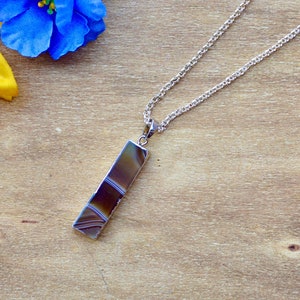 Handmade Rectangular Agate Pendant Necklace - 18 Inch Silver Chain