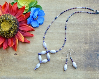 Parure de bijoux collier et boucles d'oreilles en perles violettes - Cadeau pour elle - Cadeau pour femme - Bijoux bohèmes - Bijoux faits main - Boucles d'oreilles en perles
