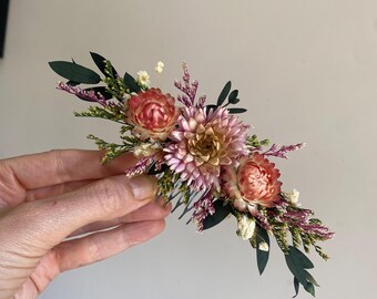 Carrie dried flower comb