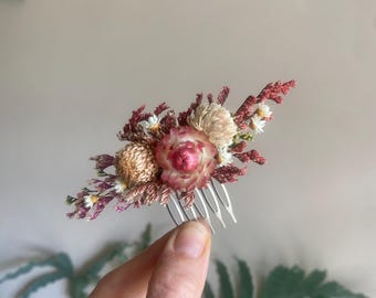 Betsy dried flower comb