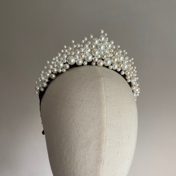 Sophia Pearl Crown, Wedding hair accessories, Bridal hairpiece, Bride accessory, Tiara, pearls, Bridal Jewellery, Headpiece, Hairvine,