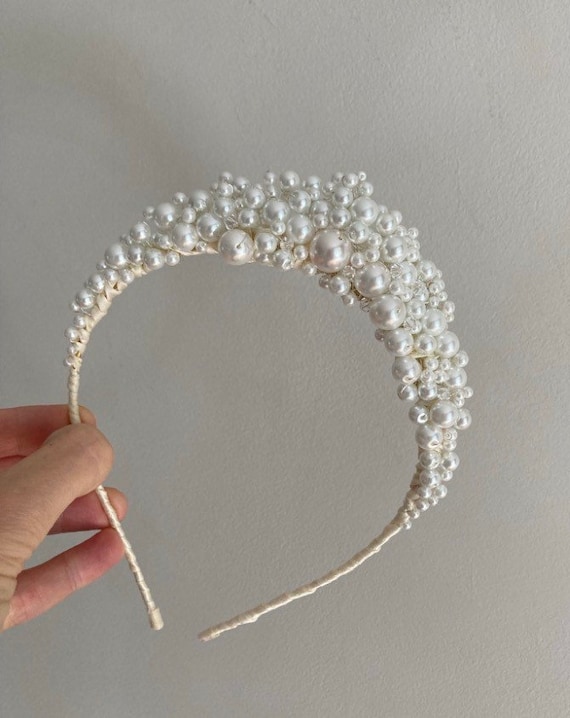 Handmade Pearl Bridal Tiara: Swarovski Crystal Wedding  display picture 3