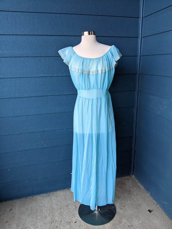 Vintage 1960s Volup Ruffled Nightgown