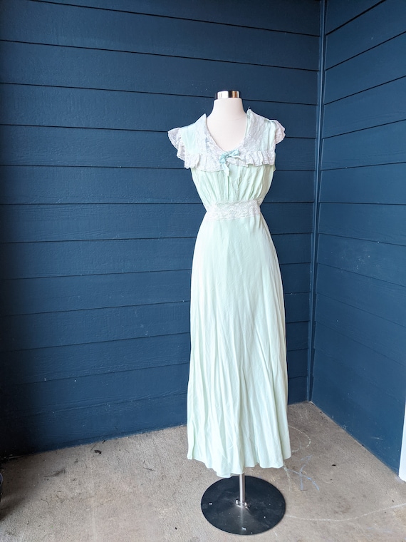 Vintage 1940s Mint Green Lace Nightgown
