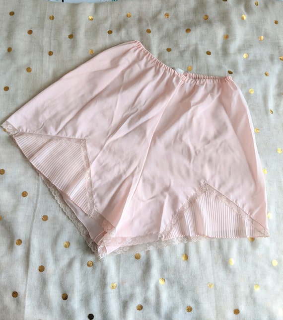 Vintage Crystal Pleat Tap Pants