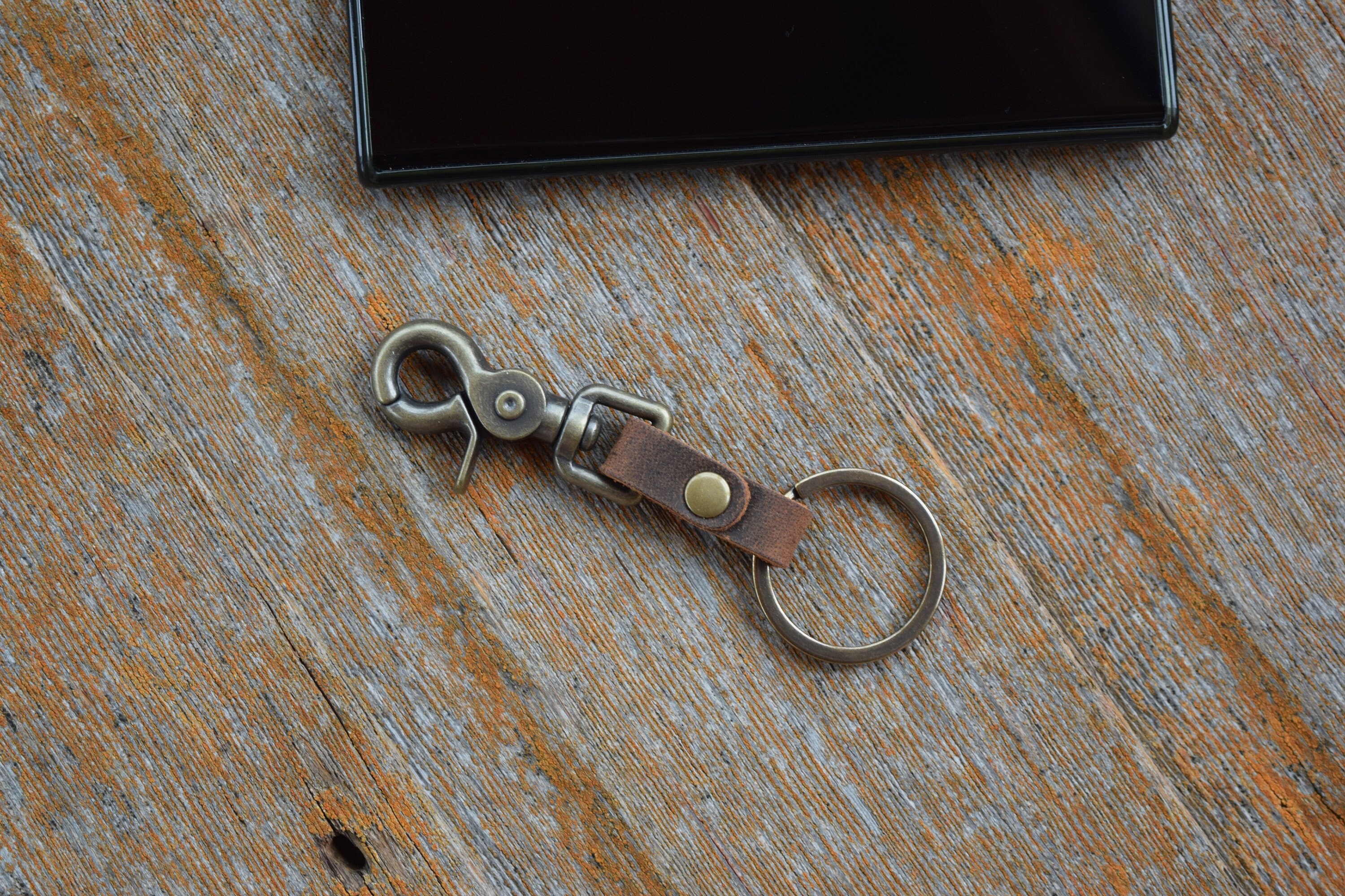 Full grain leather belt key holder / distressed leather belt hook