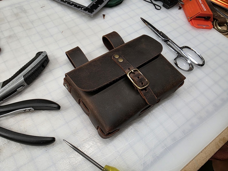 Leather Belt Pouch for Renaissance Faire, Camping, Hiking - Crazy Horse Brown Leather - Large Pouch